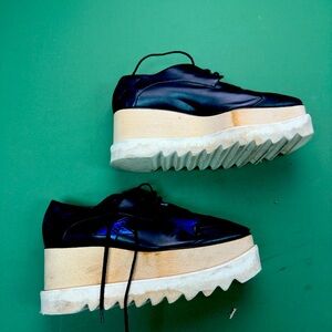 Stella McCartney Elyse EU 40  US  Black Leather Platform Blue Stars
